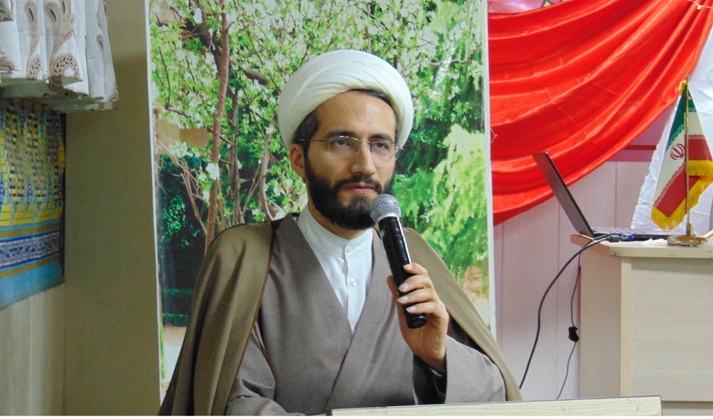 حجت‌الاسلام علي لطيفي: معلم، خط مقدم تعلیم و تربیت و مدرسه، محور اجراي سند تحول است  