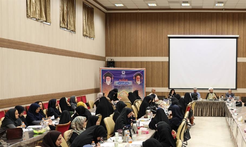 روایتی از نشست آموزشی «برنامه‌ درسی مدرسه‌ای»