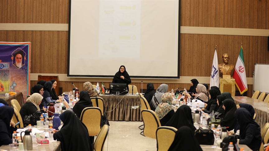 طراحواره برنامه درسی تا سطح مدرسه در مسیر اجرای آزمايشی