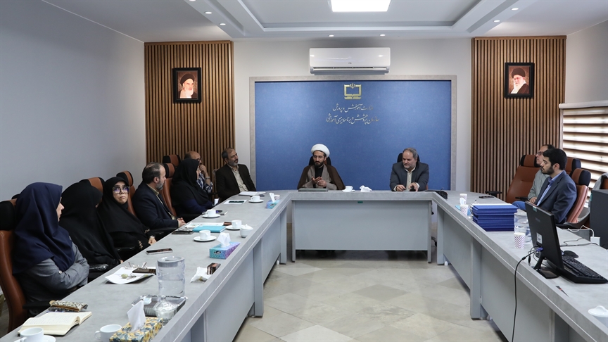 تقدير از عوامل موثر در توليد بسته‌های تربيت و يادگيری پايه اول ابتدایی در اجرای آزمايشی برنامه درسی مدرسه‌ای به روايت تصوير