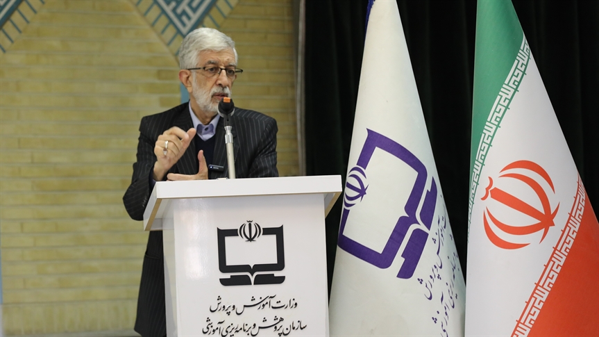 کتاب‌های درسی بازتاب تحول فرهنگی و علمی ایران از مشروطه تاکنون هستند