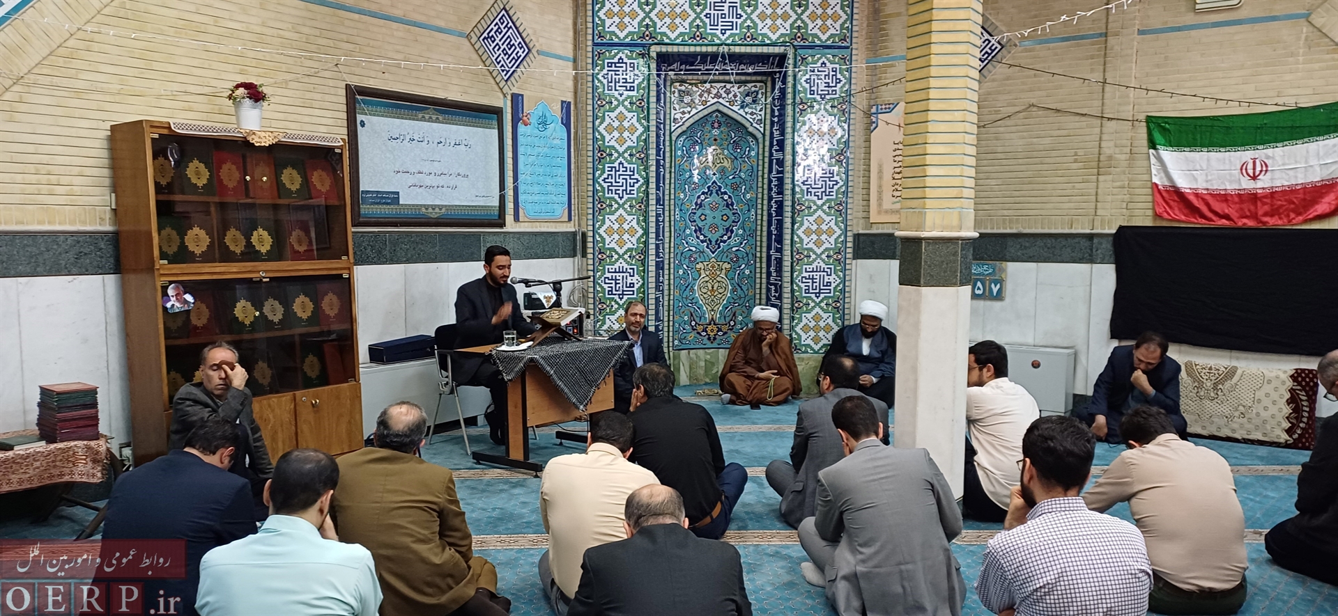 مراسم سوگواري شهادت رئيس جمهور و هيئت همراه در سازمان پژوهش و برنامه ريزي آموزشي