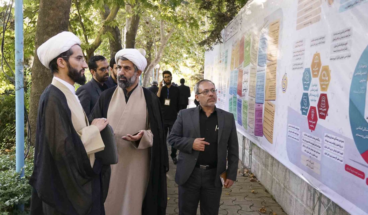 بازدید معاون وزیر از چهاردهمین کنگره اتحادیه انجمن های اسلامی دانش آموزان