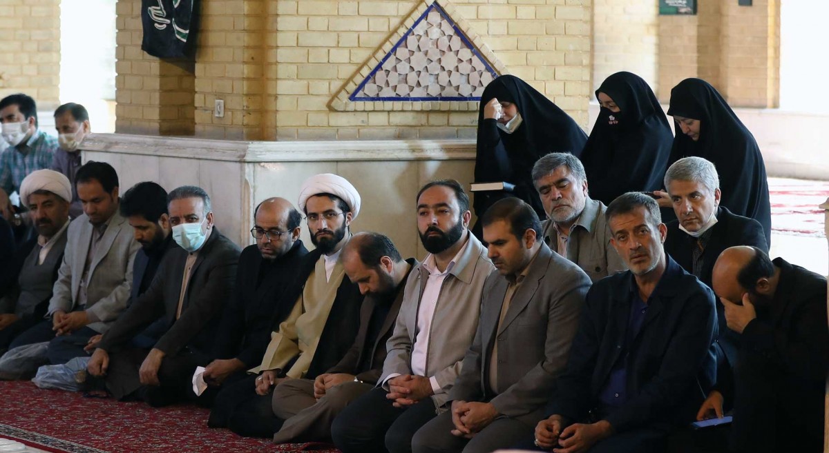 ادای احترام مسئولان وزارت آموزش‌وپرورش به مقام شامخ شهیدان رجایی و باهنر
