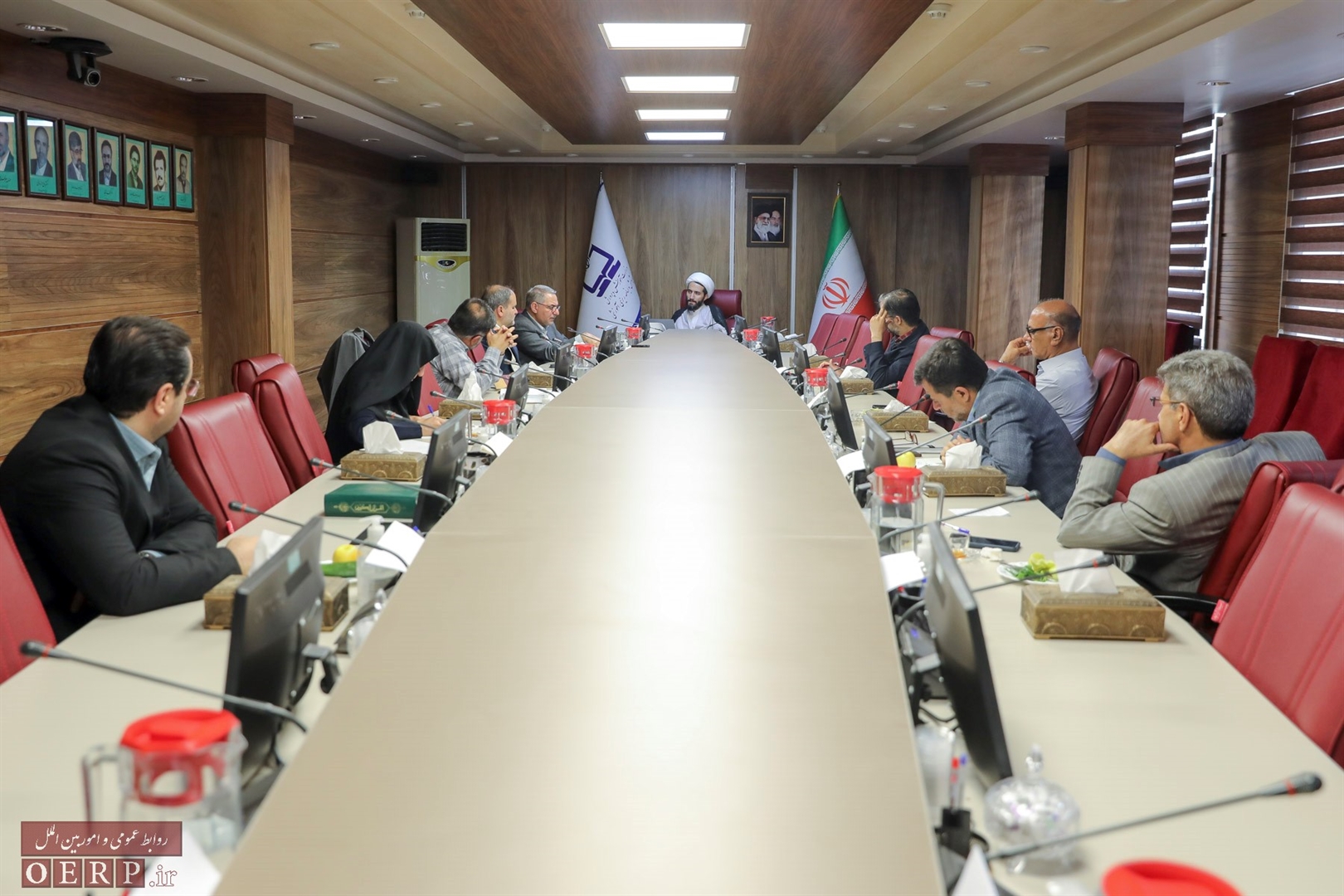 نشست بررسي چالش‌ها و شيوه‌هاي بازطراحي دوره دوم متوسطه