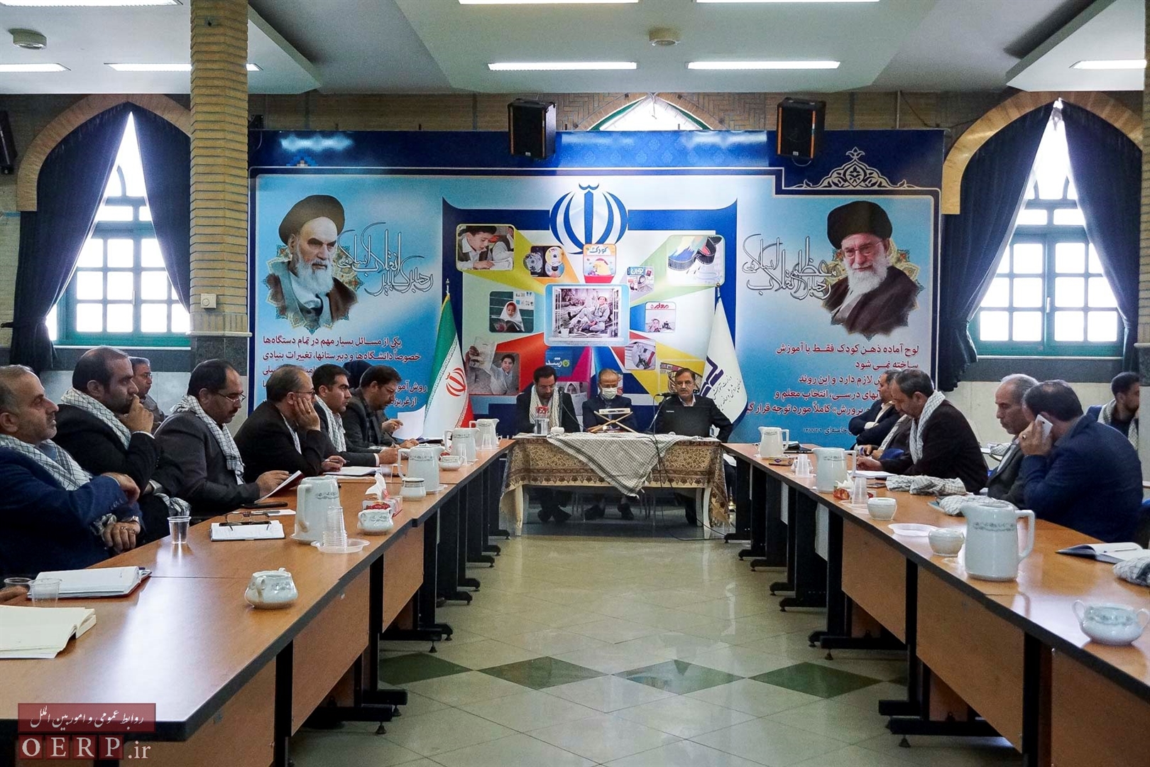 نشست روايتي نو از مدرسه با حضور مديران و مولفان سازمان پژوهش