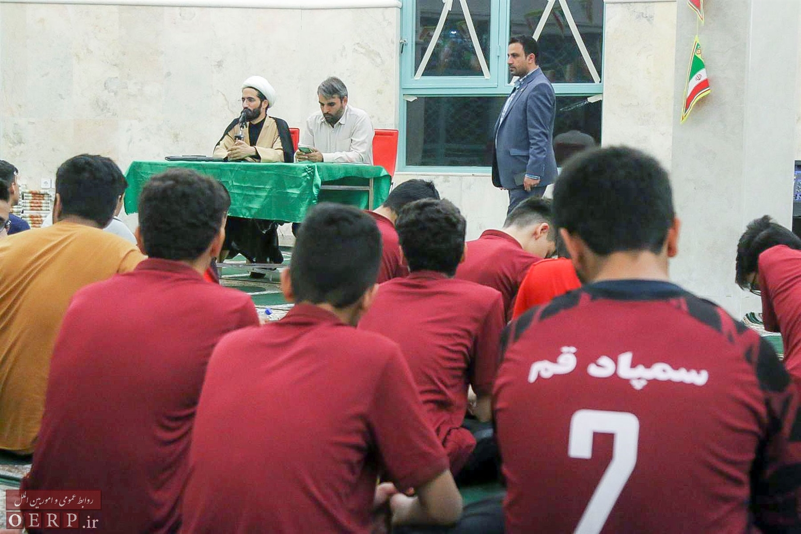 نشست صميمانه رئيس سازمان پژوهش با دانش آموزان مدارس استعدادهای درخشان